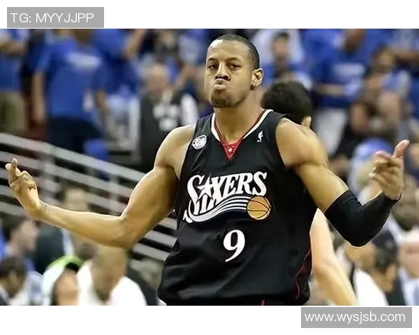 足球球星退役后的商业代言投资收入与生活转型路径分析